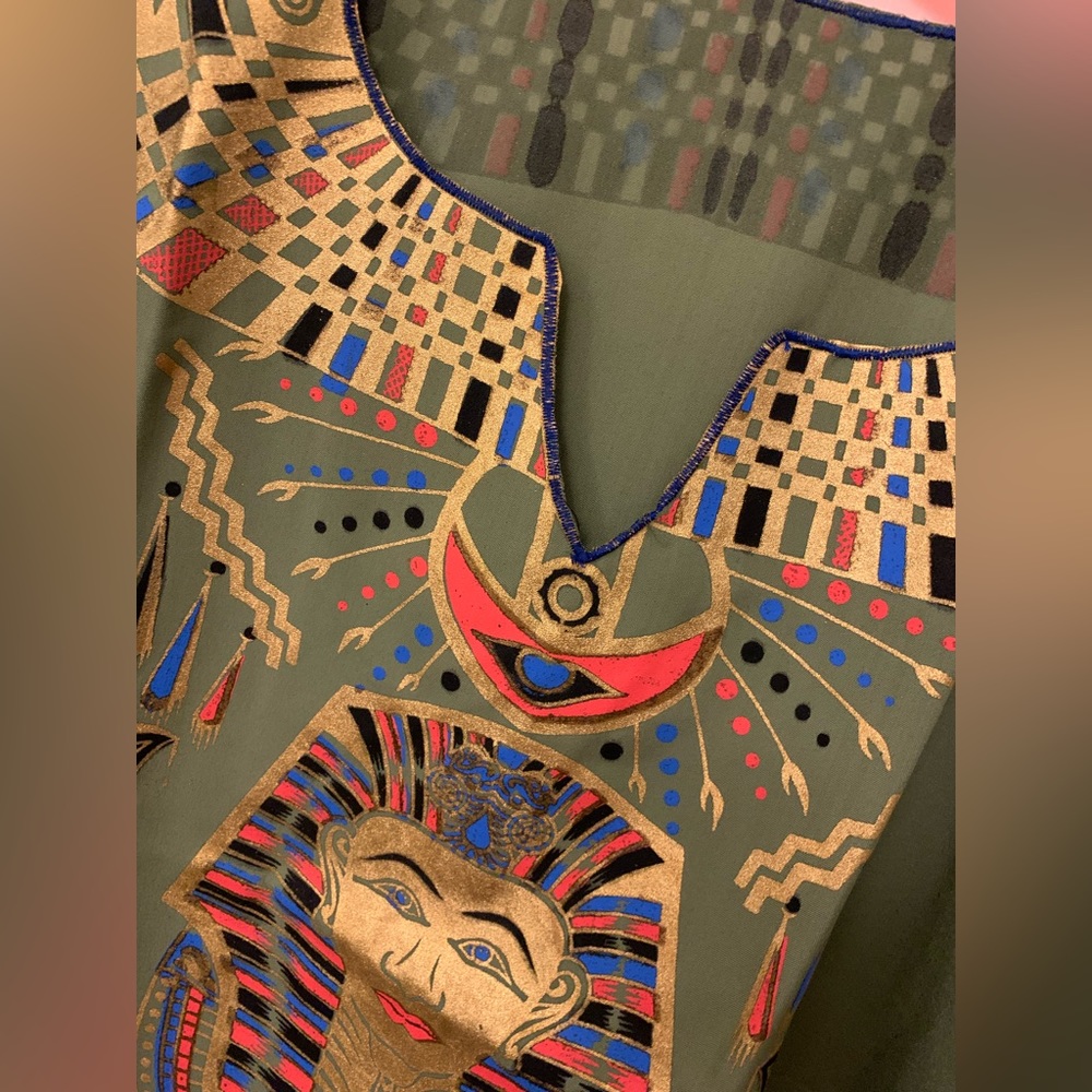 Green Egyptian Traditional Dress - Picture 9 of 16